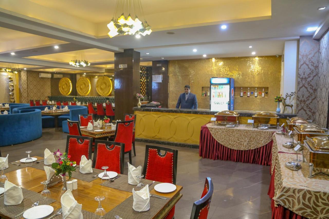 Four Leaf Hotel,Budaun Ngoại thất bức ảnh